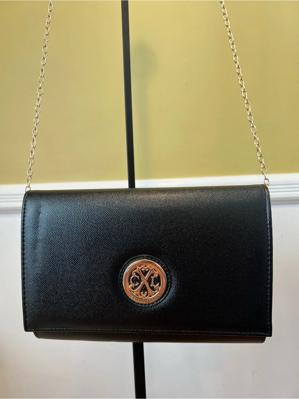 💙 NWT CXL by Christian Lacroix Black Caviar Clutch with Detachable Chain